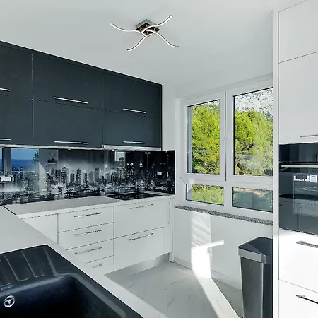 Penthouse Lush Apartament *