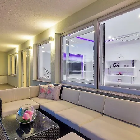 Apartament Penthouse Lush *