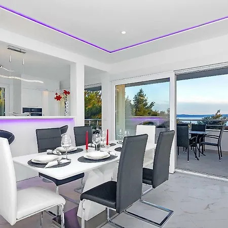 Penthouse Lush Apartament Makarska