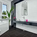 Penthouse Lush Apartment *