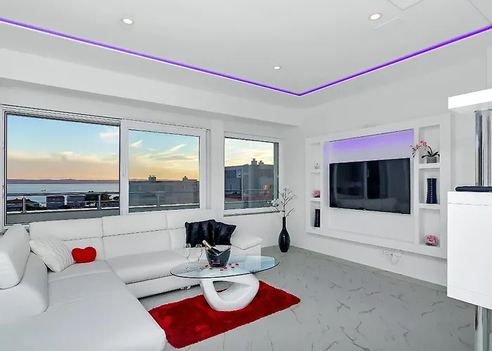 Penthouse Lush * Makarska
