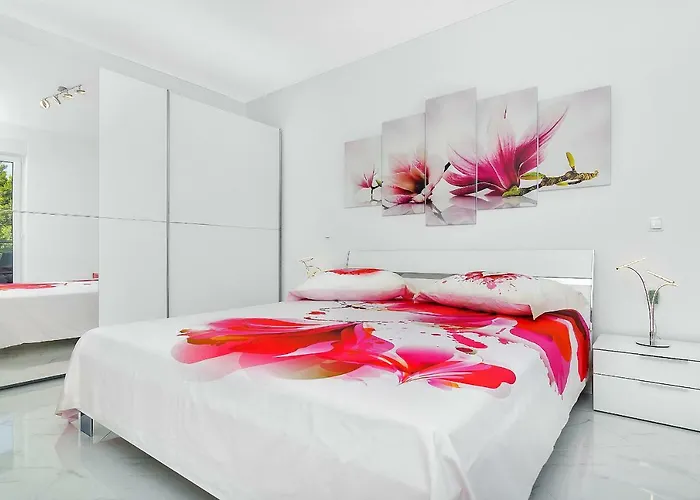 Penthouse Lush Makarska